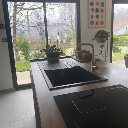 Вилла Maison Paisible Proche Du Centre *